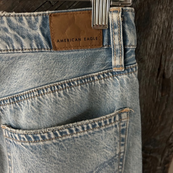 Women's American Eagle Light Wash Jean Skirt - Picture 4 of 5